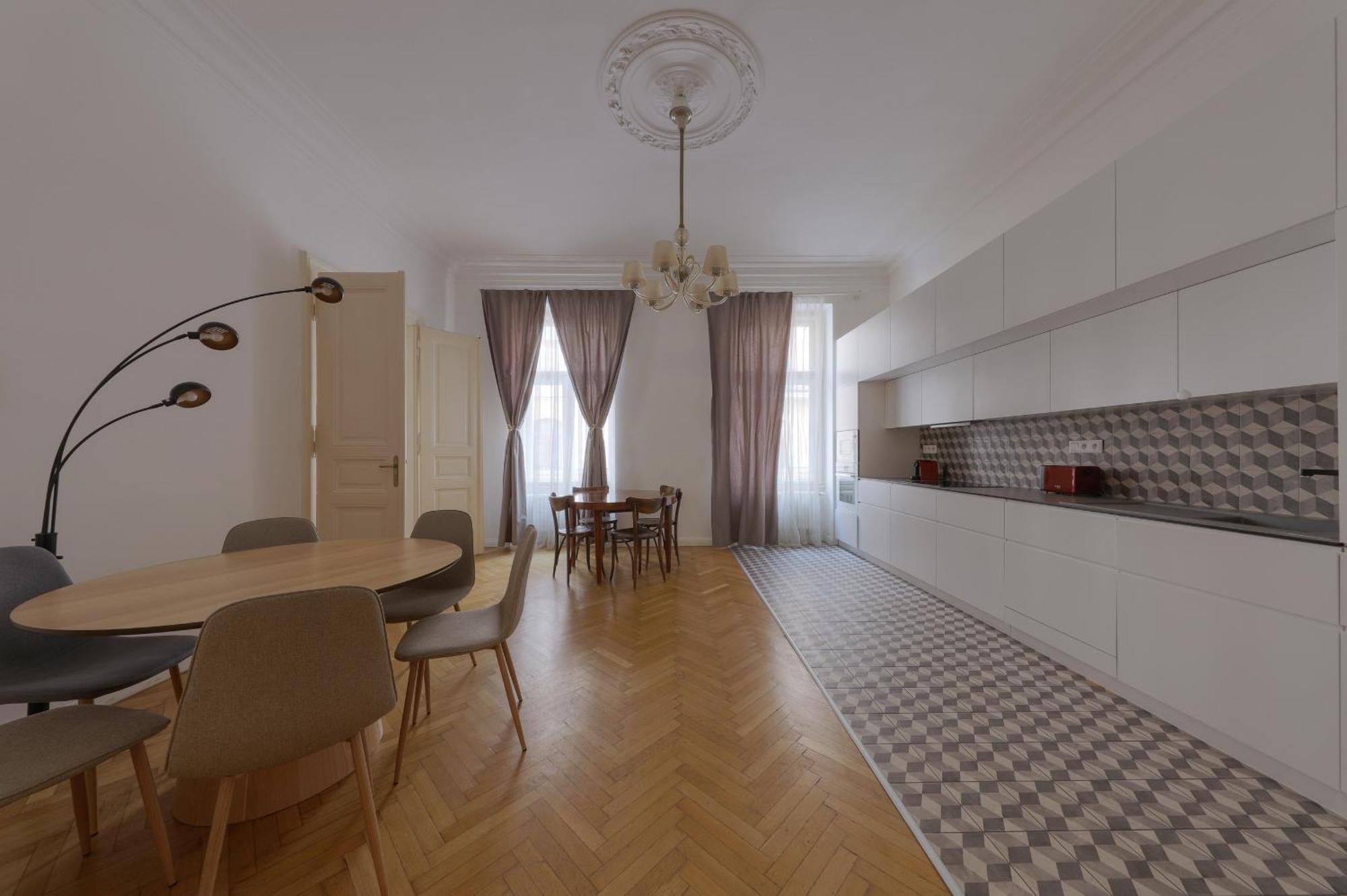 Beautiful Condo At The Old Town Bratislava Exterior foto