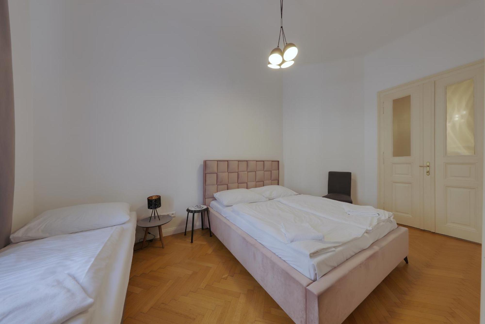 Beautiful Condo At The Old Town Bratislava Exterior foto